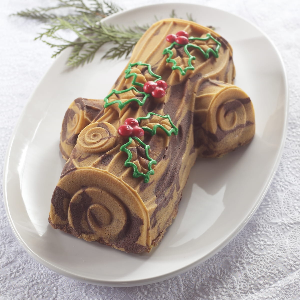 Ciasto w kształcie kawałka drewna pieczone w formie  YULE LOG / Nordic Ware 86448