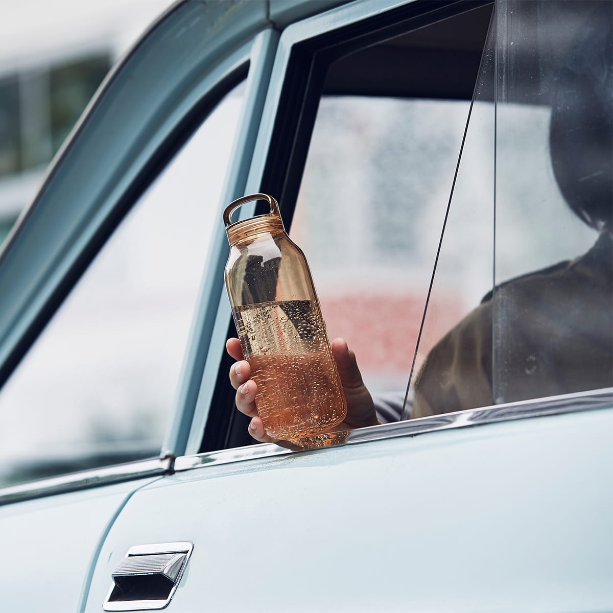 butelka na wodę 500ml bursztynowa Kinto 20392