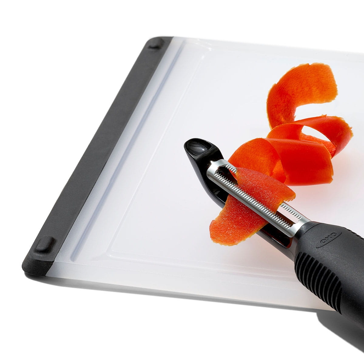 1061242V1MLNYK obieraczka do miekkich warzyw i owocow OXO