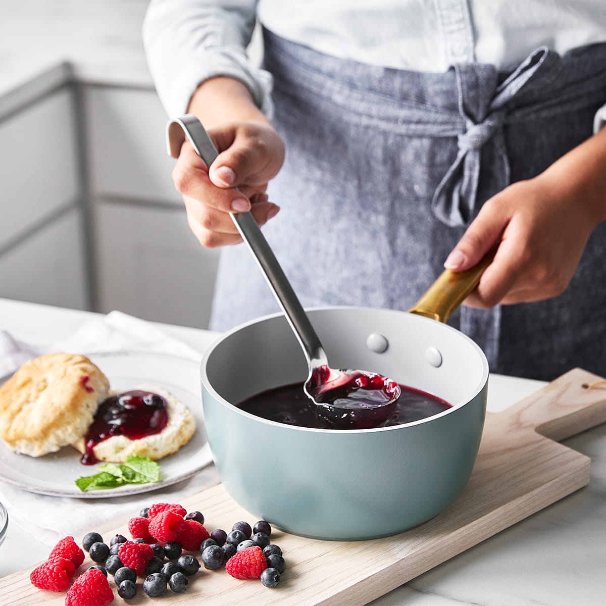 niebieski rondelek GreenPan