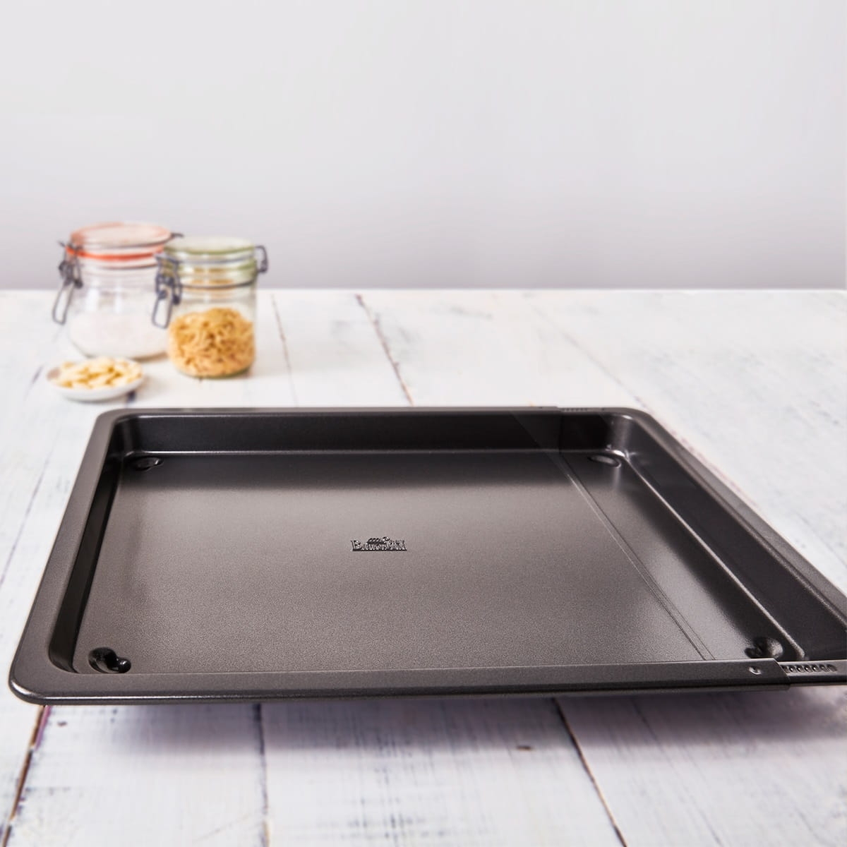 Uniwersalna blacha do piekarnika, regulowana szerokość