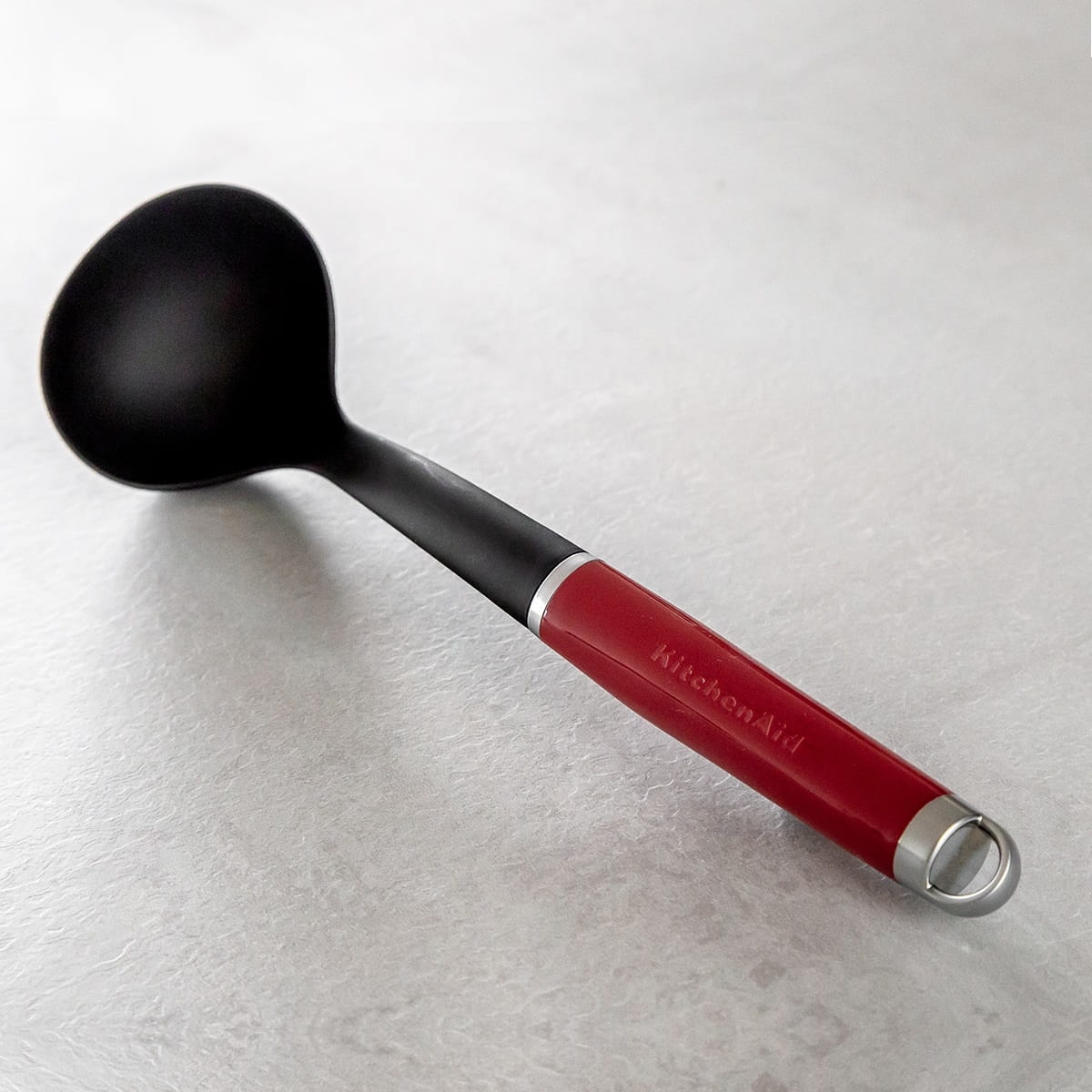 KitchenAid łyżka wazowa CORELINE Empire Red KAG006OHERE