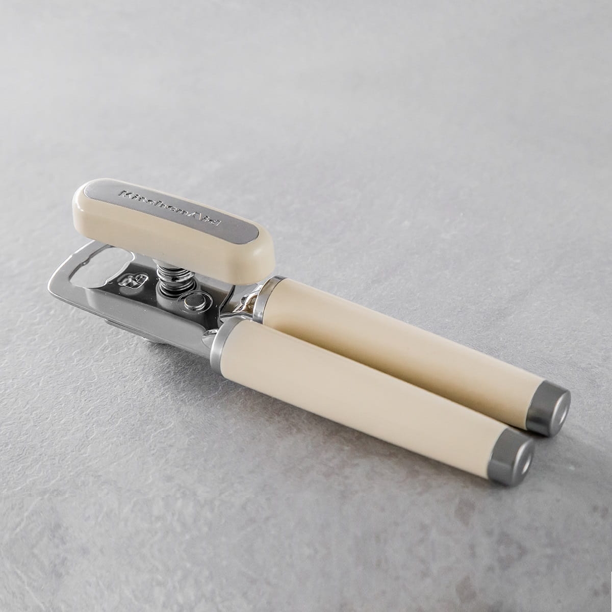 KitchenAid otwieracz do puszek CORELINE Almond Cream KAG199OHACE 5057982065218