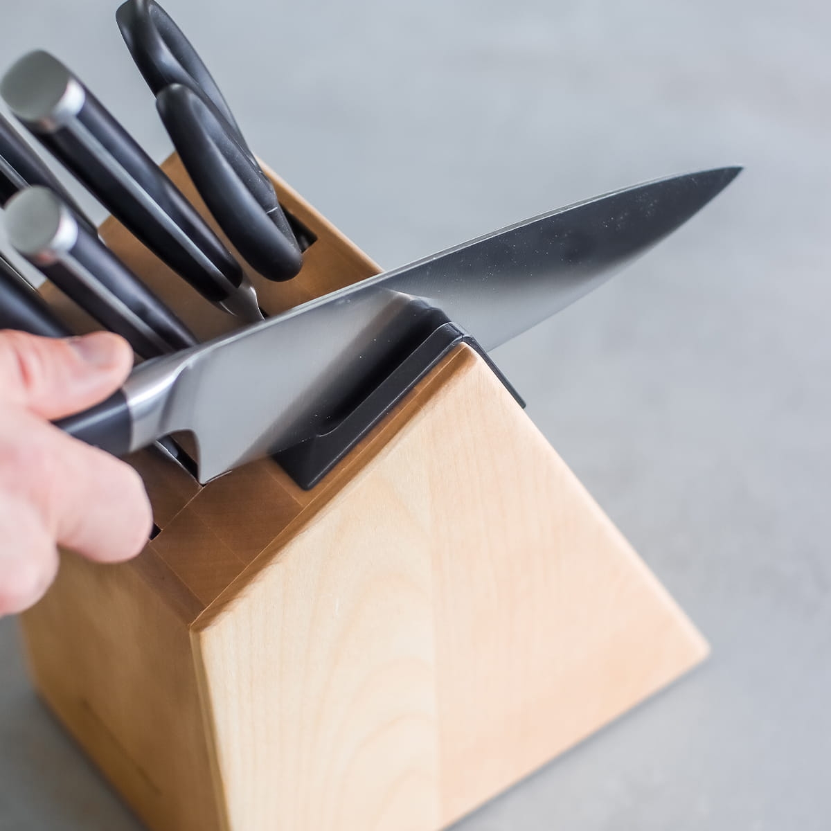 KitchenAid blok na noże z wbudowaną ostrzałką  KAG12STSNBXOBQ 5057982000745