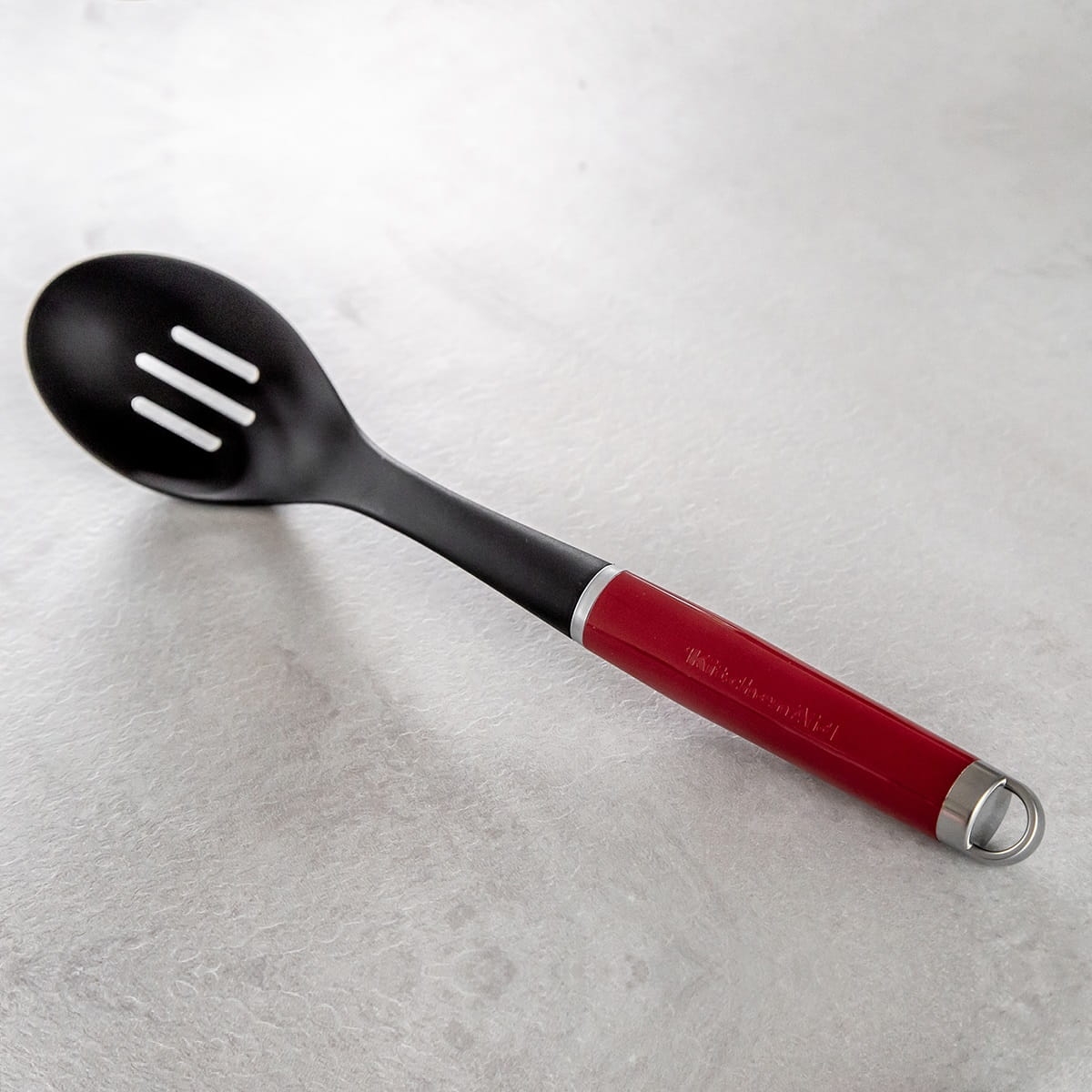 KitchenAid łyżka kuchenna z otworami CORELINE Empire Red 5057982065454