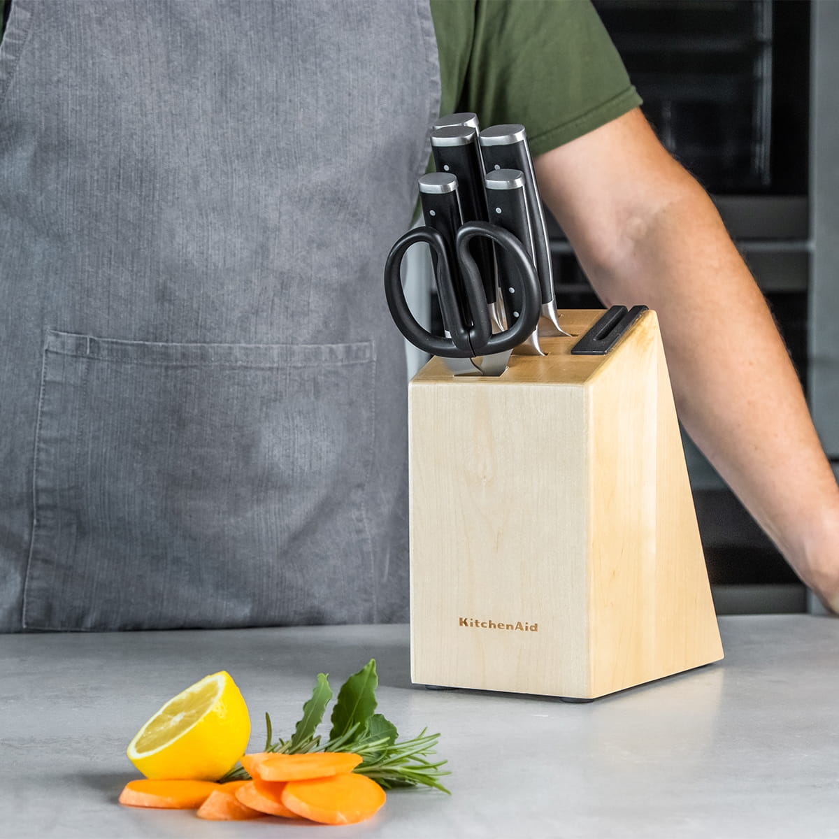 KitchenAid blok kuchenny z 5 nożami, nożyczkami i ostrzałką KO6PSTSNOBG ean: 5057982075156