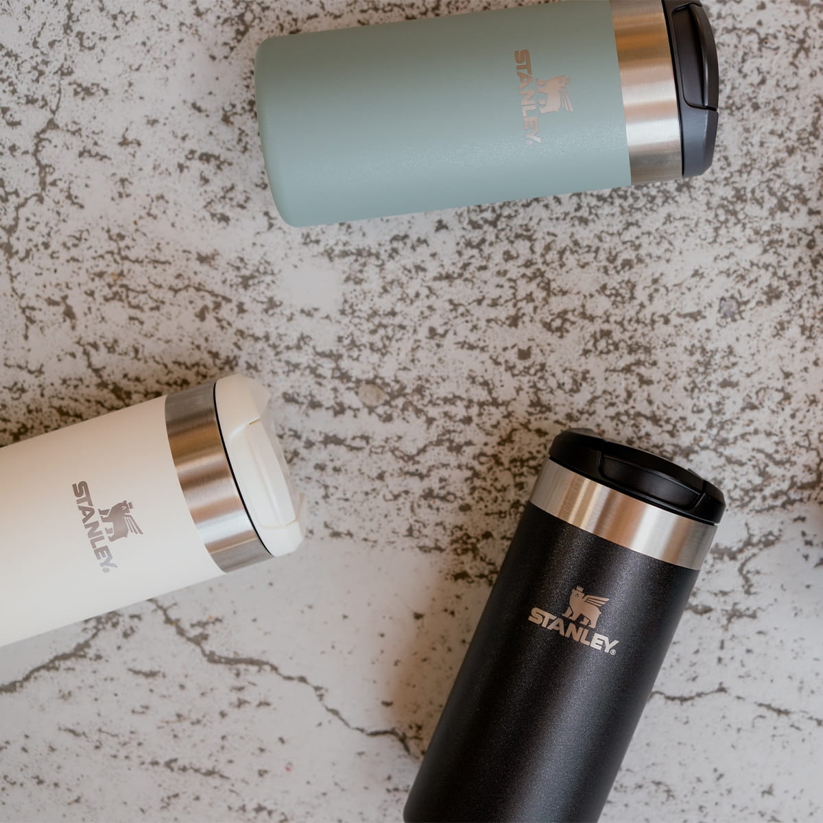 Kolorowe kubki Stanley 10-10788-088 w bakeshop.pl