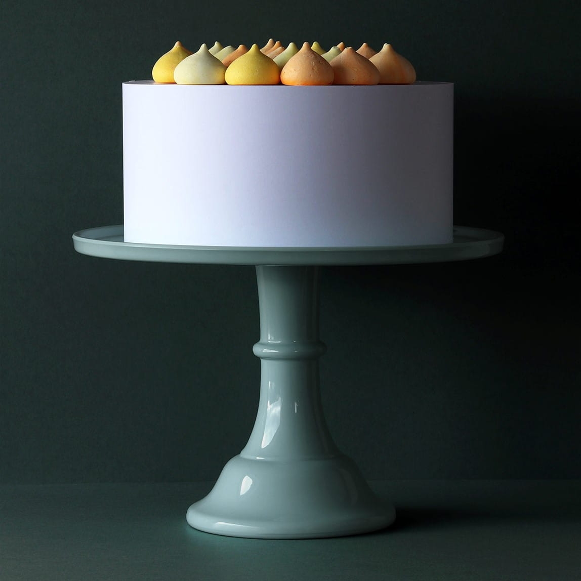 zielona patera dekoracyjna na ciasto marki A Little Lovely Company w sklepie bakeshop.pl