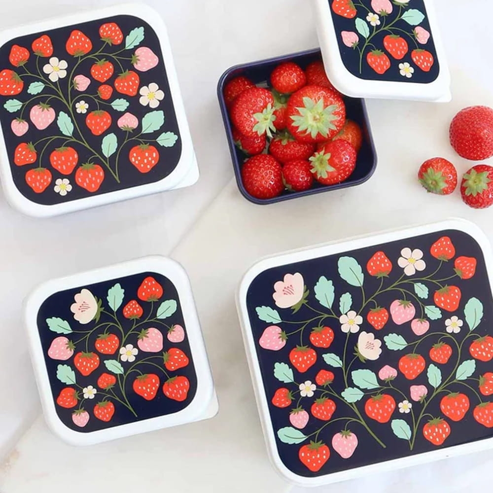 Zestaw pojemników śniadaniowych dla dzieci STRAWBERRIES  A Little Lovely Company  w sklepie bakeshop.pl