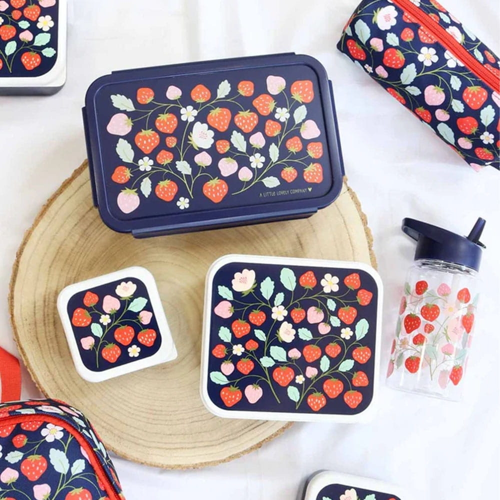 Lunchboxy i butelki dla dzieci marki A Little Lovely Company w sklepie bakeshop.pl