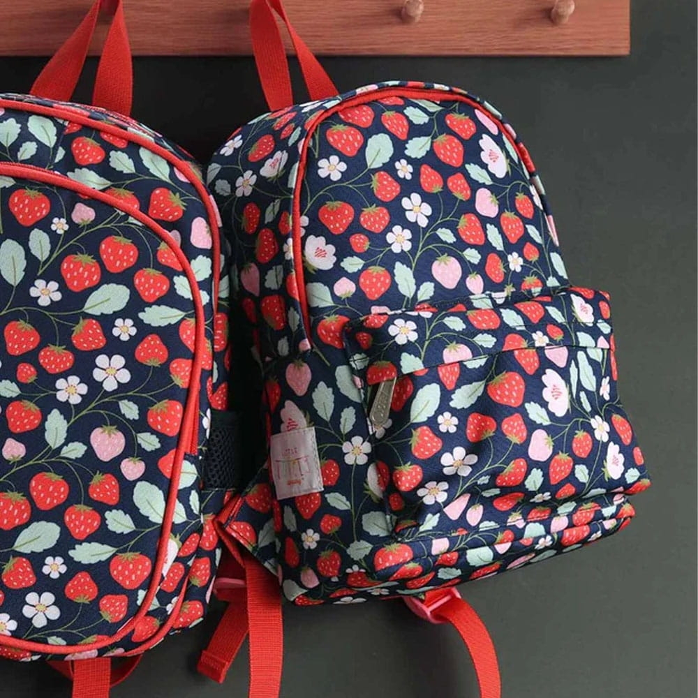Plecak do przedszkola z grafiką truskawek w bakeshop.pl