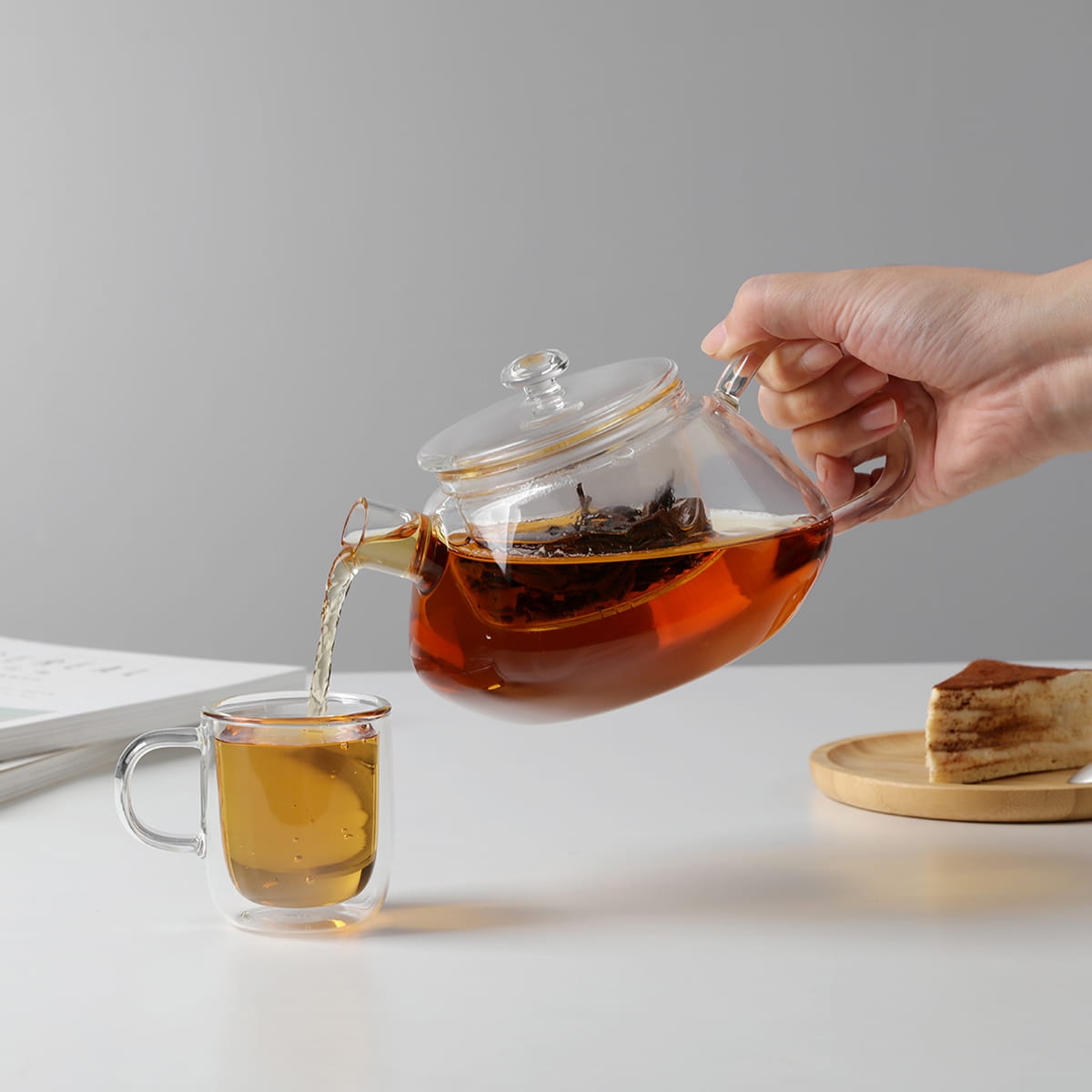 Szklany dzbanek Nicola 770 ml to nowy wymiar picia herbaty  V70400 dostępny na bakeshop.pl