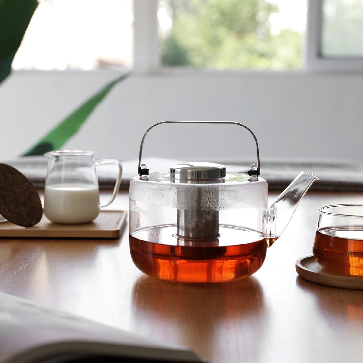 Dzbanek do herbaty liściastej z sitkiem Bjorn 1,3 L  V37901 dostępny na bakeshop.pl