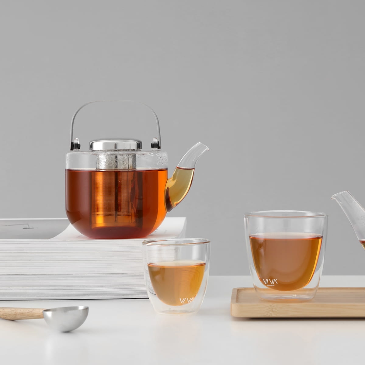 Pyszny napar w dzbanku do herbaty z sitkiem V34301 dostępny na bakeshop.pl