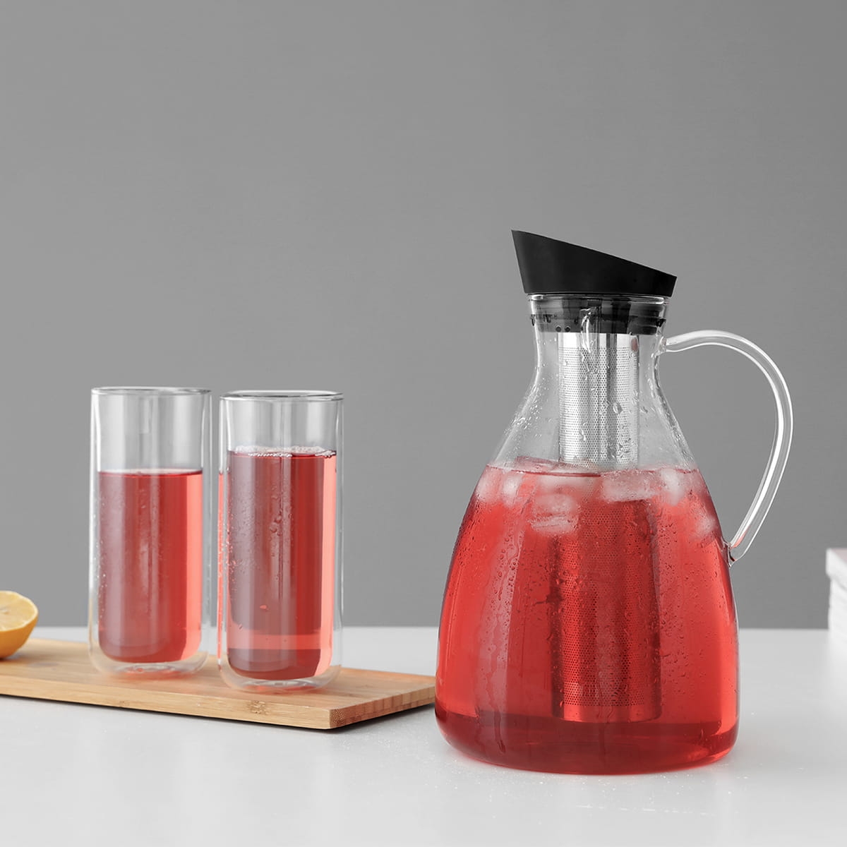 Karafka na mrożoną herbatę i lemoniadę Infusion™ 2 l V33301 dostępna na bakeshop.pl