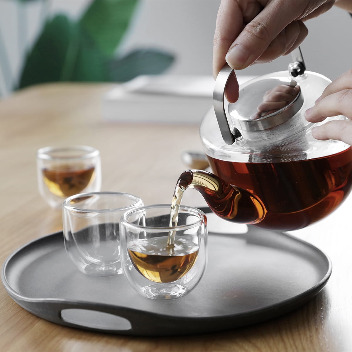 Filiżanki z podwójnego szkła w zestawie do herbaty BjornV32801 dostępny na bakeshop.pl