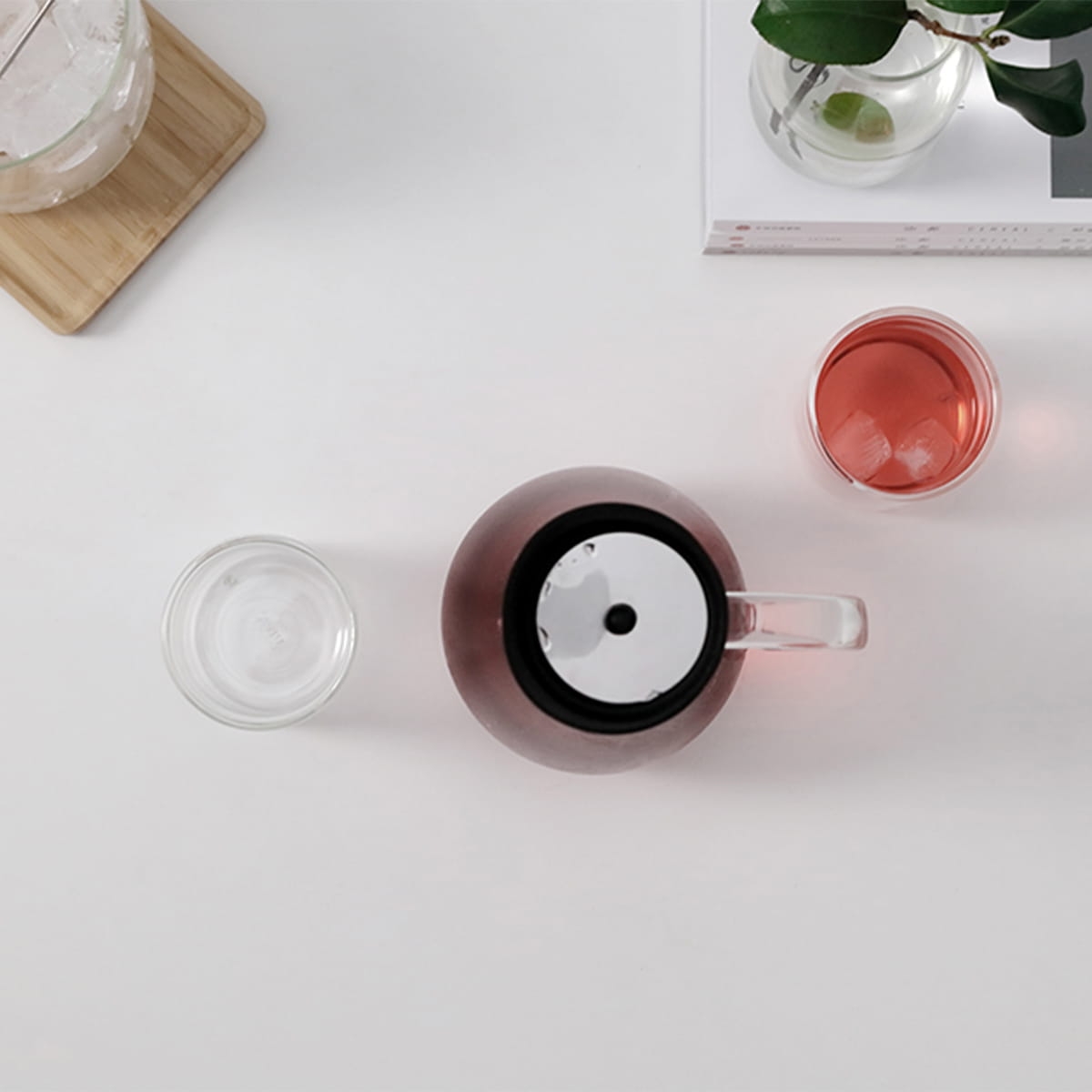 Szklana karafka do mrożonej herbaty i lemoniady Infusion 1,4 l V30501 dostępna na bakeshop.pl