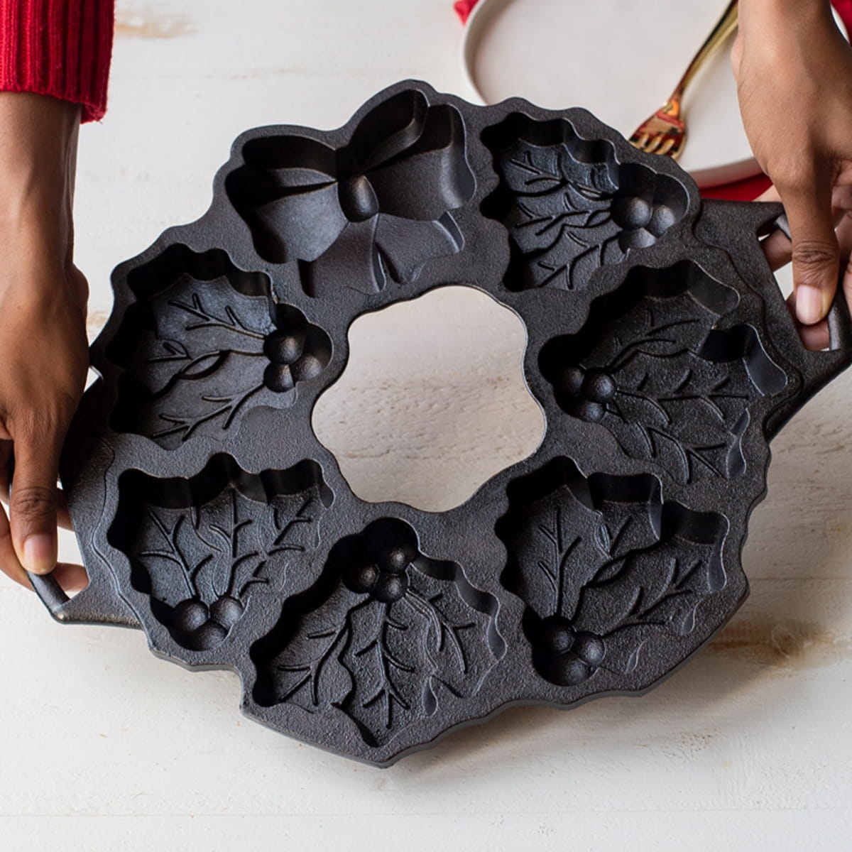 Żeliwna forma do wypieku ciastek w kształcie wieńca adwentowego BWHW już na bakeshop.pl