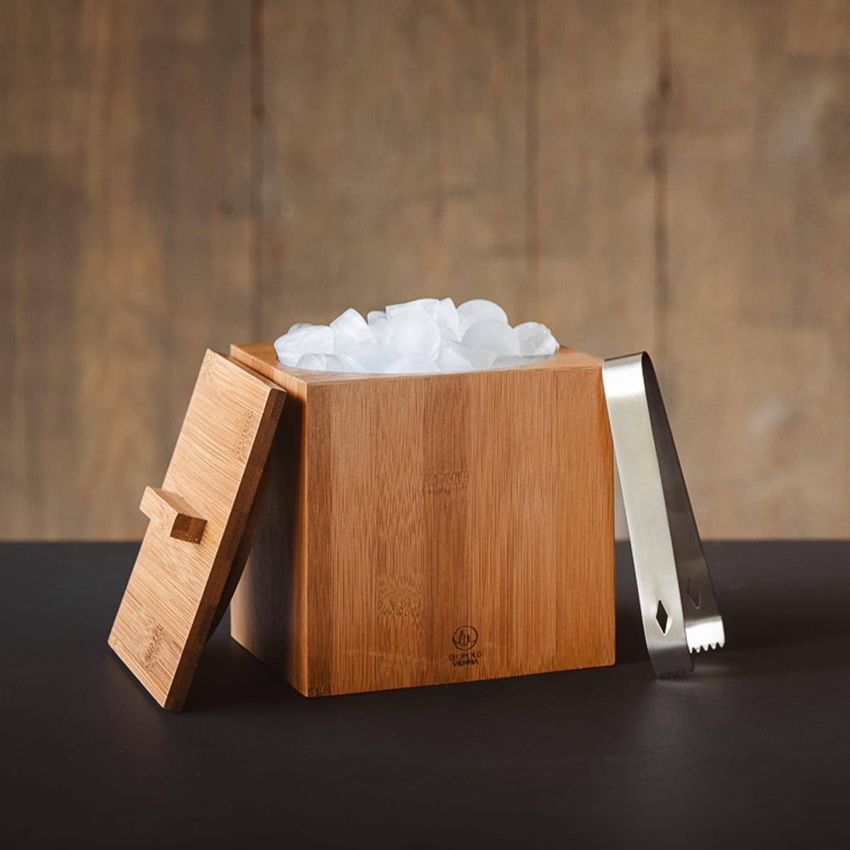 Wiaderko na lód do alkoholu z pokrywką LV248000 już na bakeshop.pl