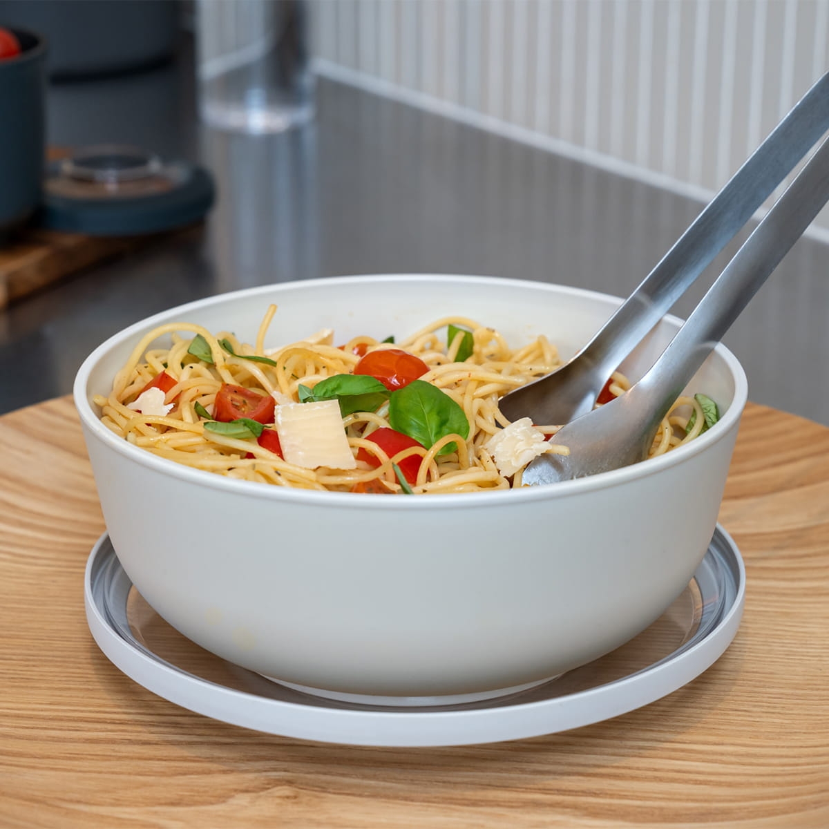 Miska z pokrywką na obiad lub lunch A-000478 zobacz na bakeshop.pl