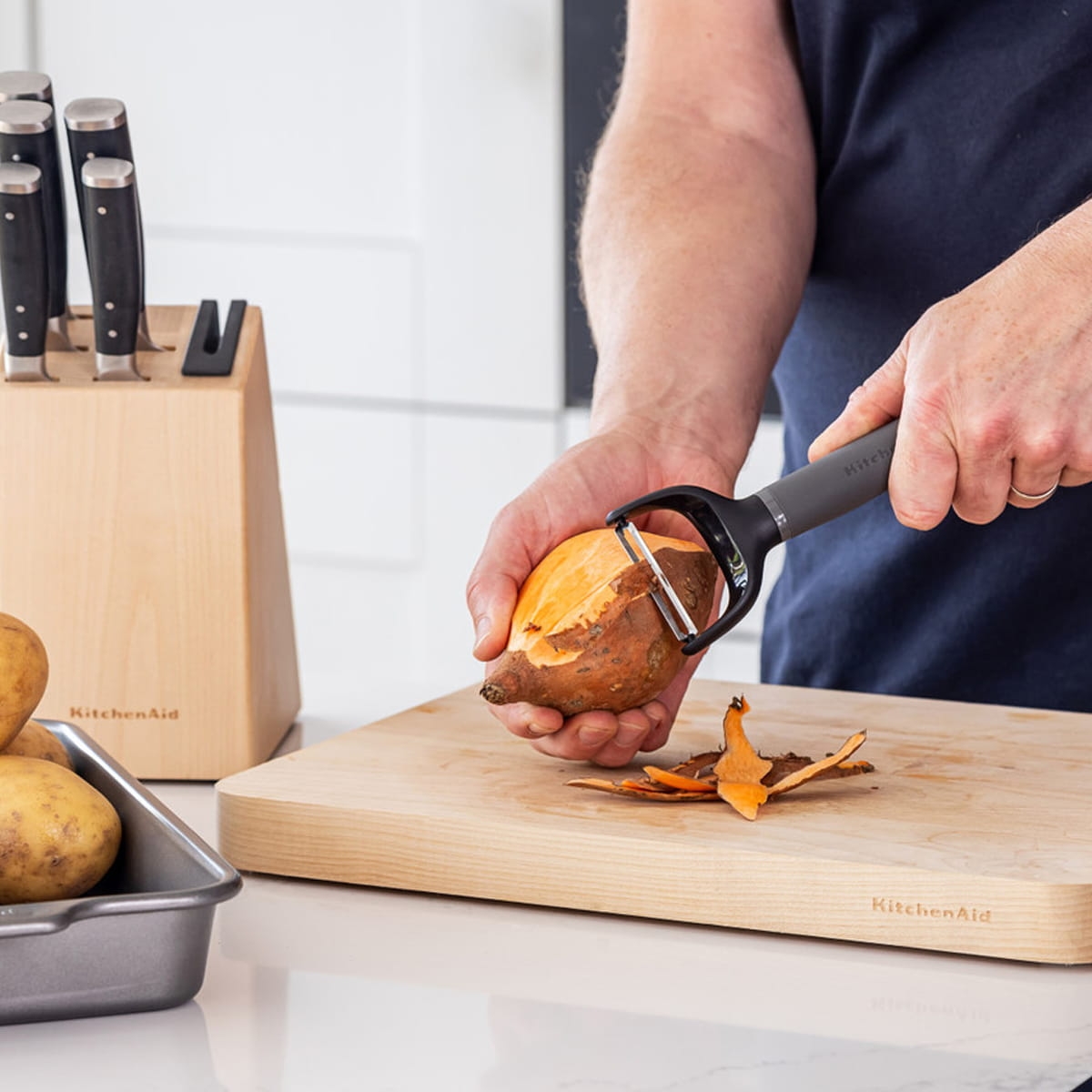 Precyzyjna obieraczka kuchenna KAS145OHCGG teraz na bakeshop.pl