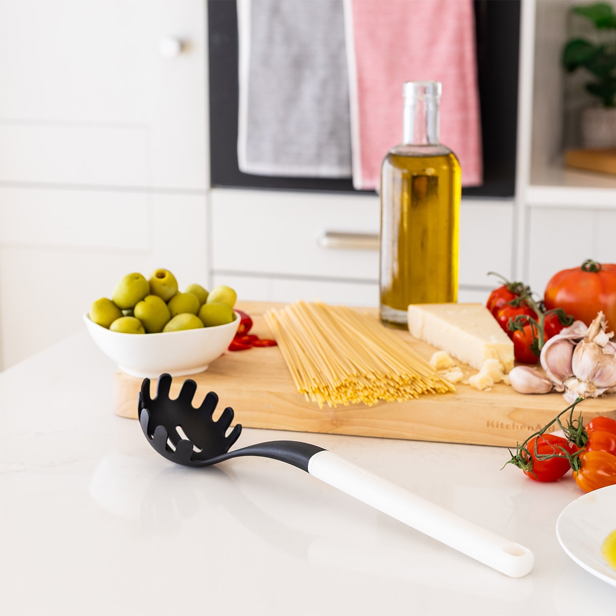 KitchenAid łyżka do makaronu spaghetti Porcelain White