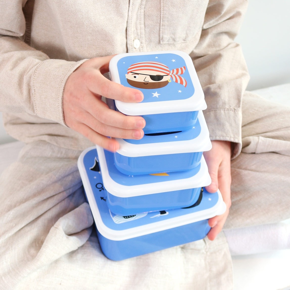 Możliwość przechowywania jedno w drugim - ułatwiona organizacja