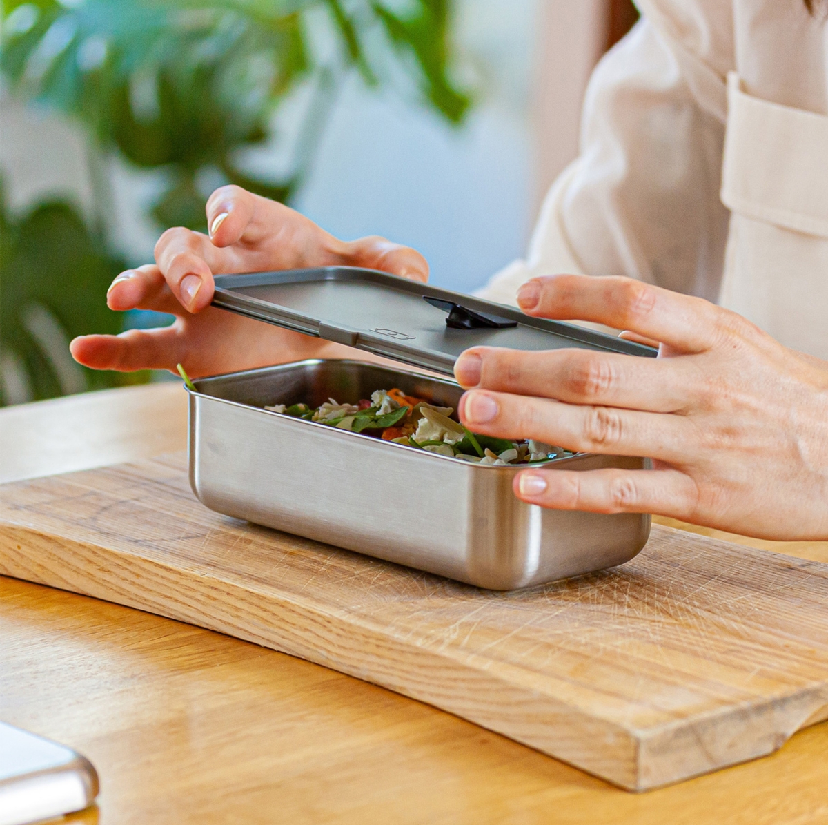 szczelny stalowy lunchbox Monbento Sense do pracy