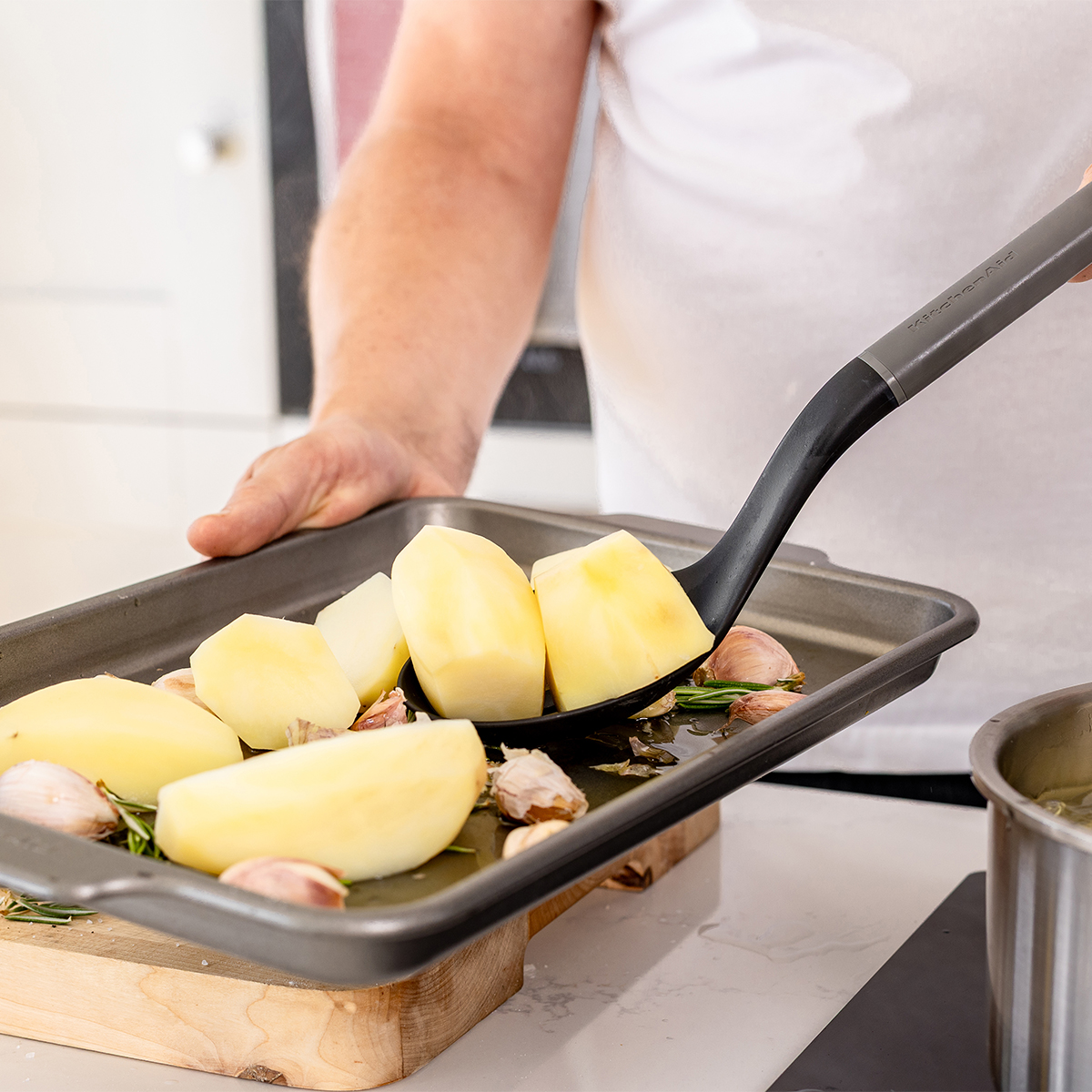 Łyżka cedzakowa KitchenAid