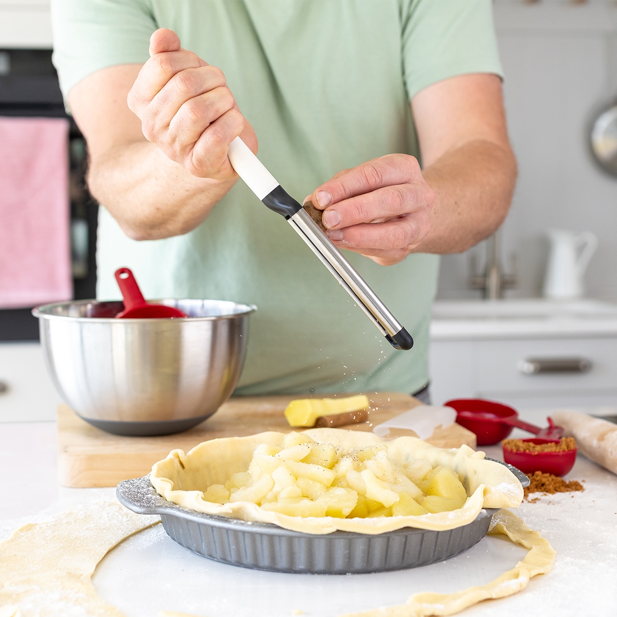 Drobna tarka KitchenAid z mikroząbkami ścierającymi w obu kierunkach