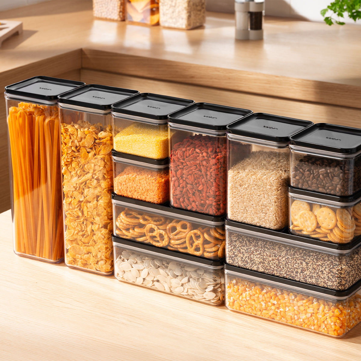 Funkcjonalny zestaw idealny dla osób ceniących porządek w kuchni i wygodne przechowywanie żywności każdego dnia.