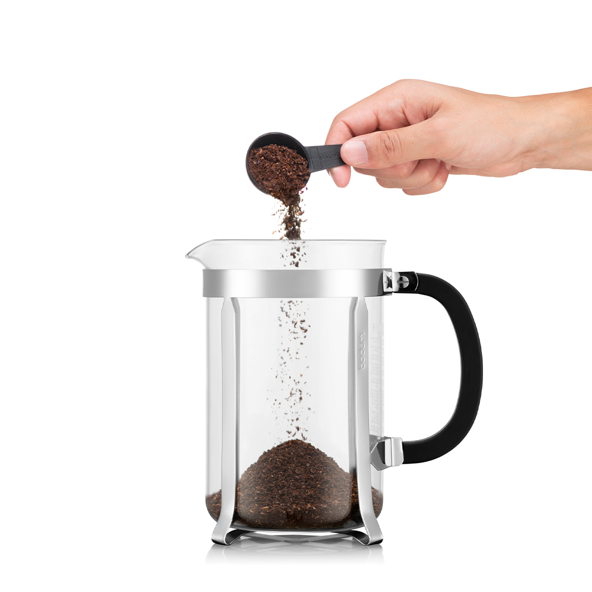 Bodum french press do kawy Chambord 1.5 litra w kolorze srebrnym - nasypywanie zmielonej kawy