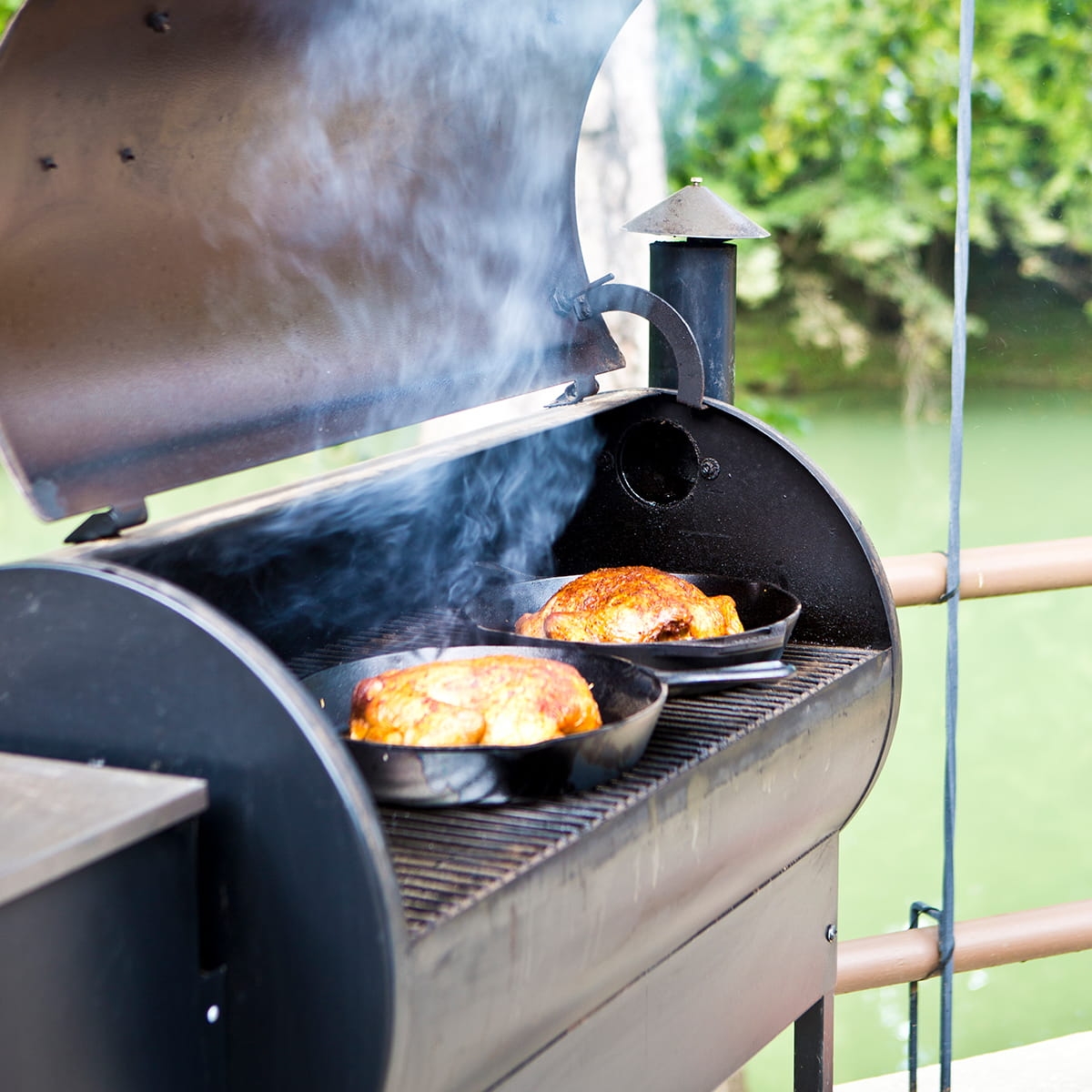 Patelnia żeliwna 30 cm na grilla  / Lodge L10SK3